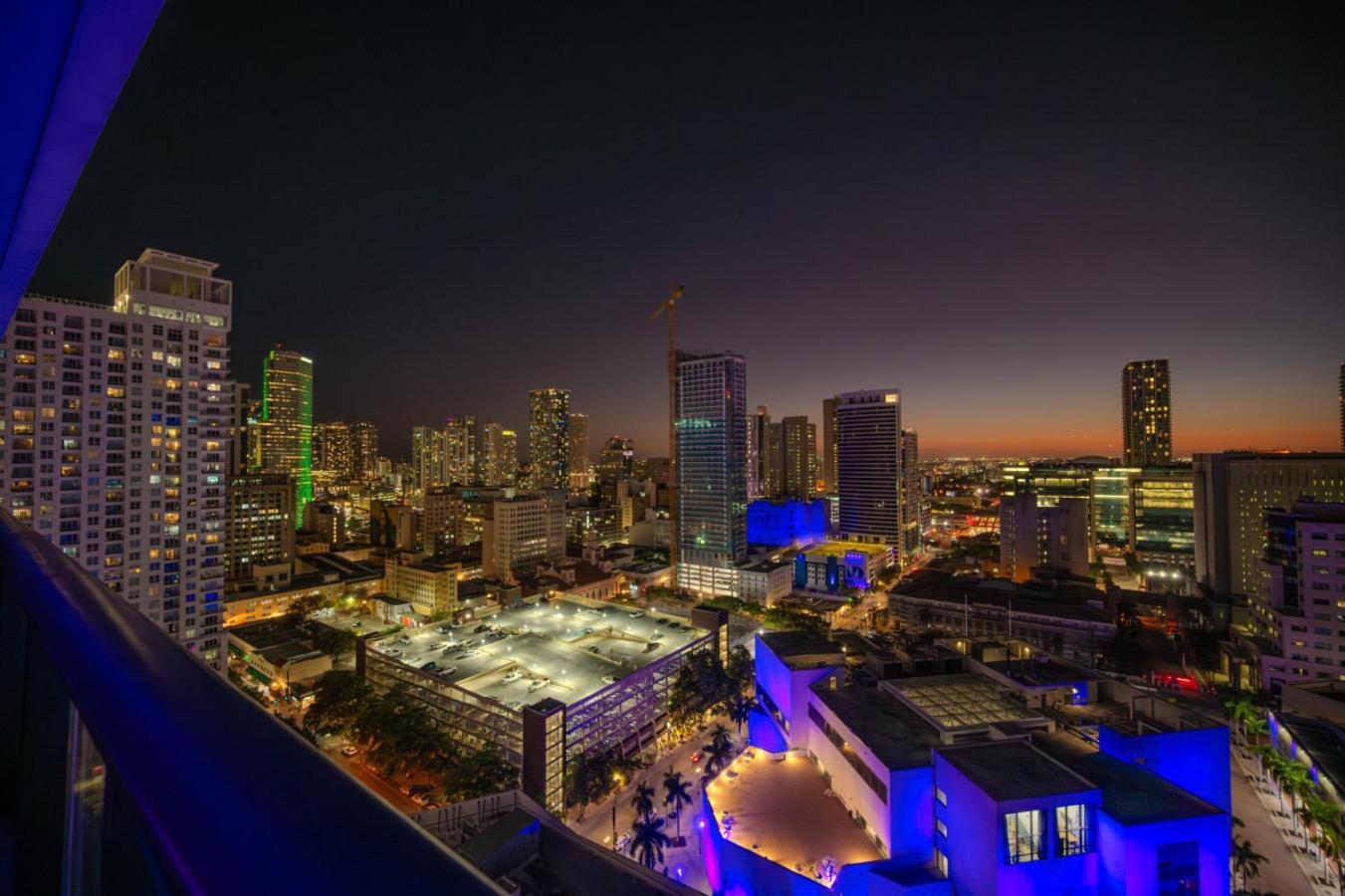 Luxury Loft- Free Parking- Ocean View, Brickell Downtown Miami